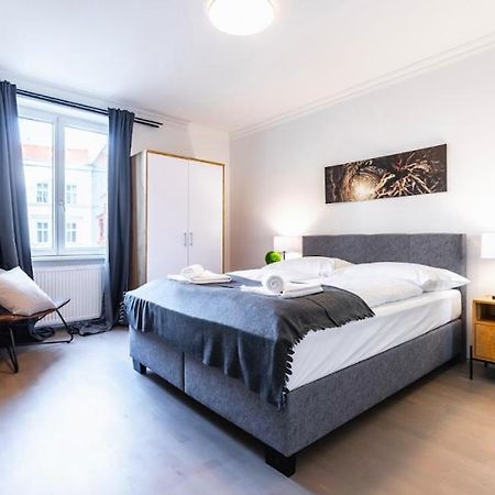 Experience Central Vienna From A Stylish And Modern Apartment Viena Exterior foto
